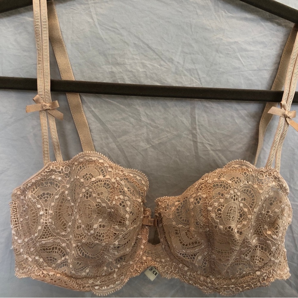 Chantelle bra